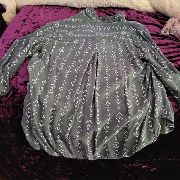 George (M) 9-10 womens button up blouse - Picture 3 of 3